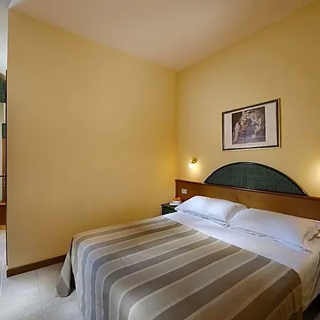 Bellevue מלון 4*