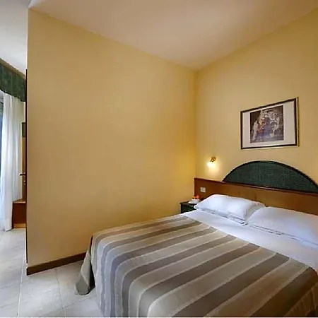 Bellevue 4* ביביונה