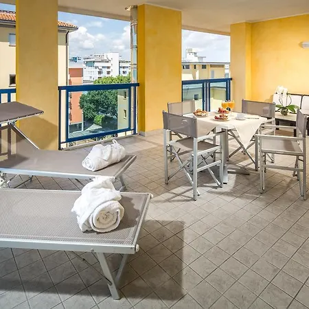 ホテル Bellevue 4*